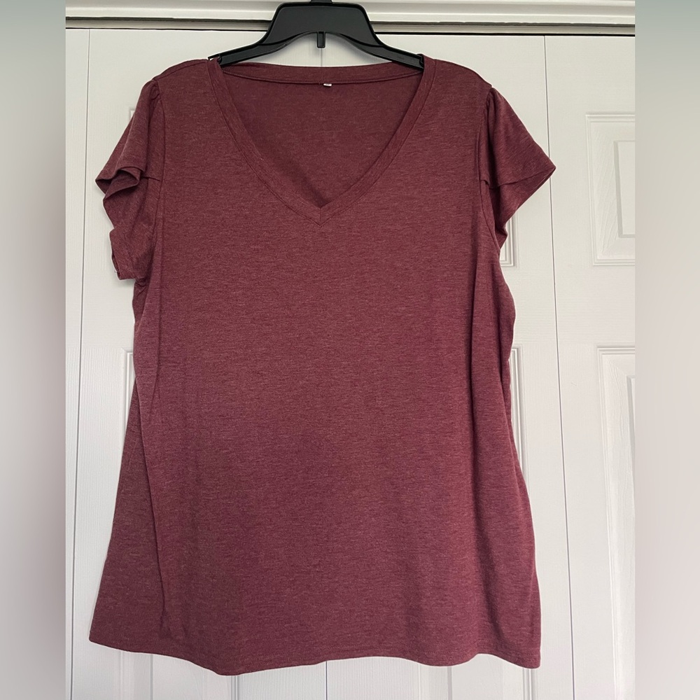 V-Neck Women's top petal sleeves, XL